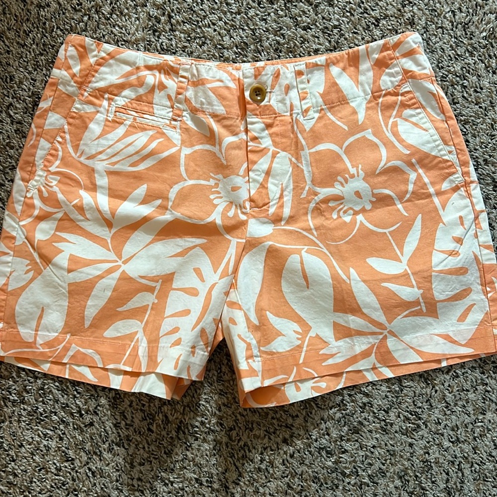 Vineyard Vines Shorts Women size 4